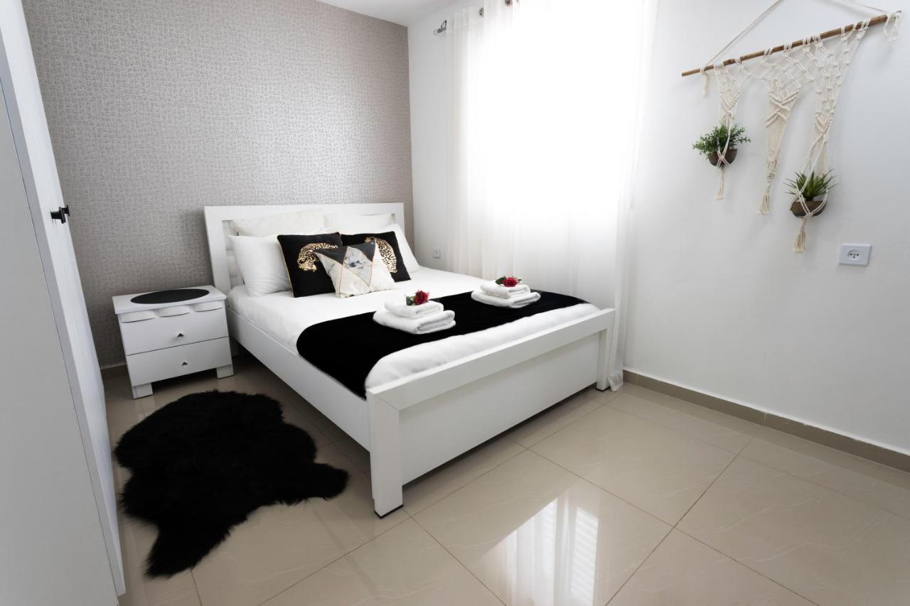 Ferienwohnung Yalarent Seaview 3Br Apt - Families Only Eilat Exterior foto